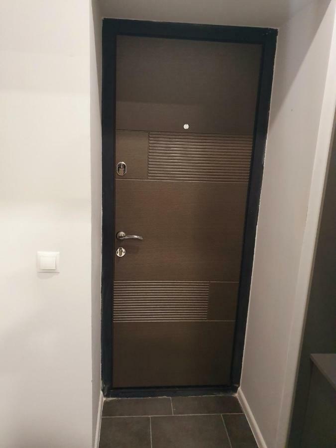 Apartments Yes Uzhhorod Bagian luar foto