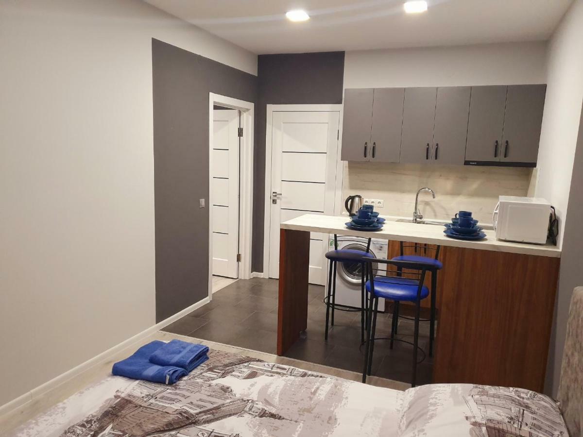 Apartments Yes Uzhhorod Bagian luar foto