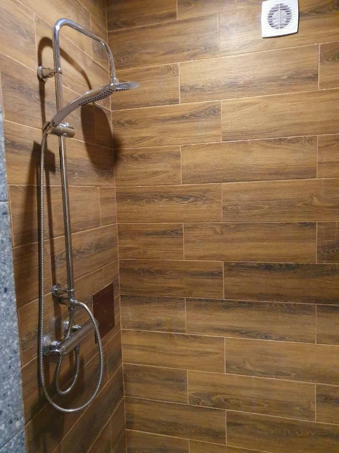 Apartments Yes Uzhhorod Bagian luar foto