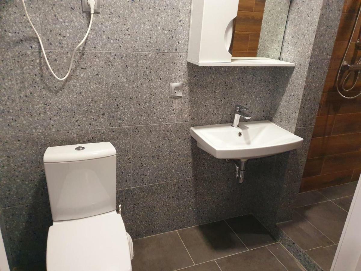 Apartments Yes Uzhhorod Bagian luar foto